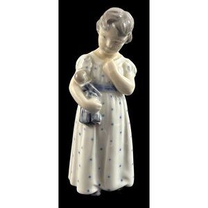 Bing and Grondahl Copenhagen Girl with Doll Figurine #3539 Denmark 5 1/2"